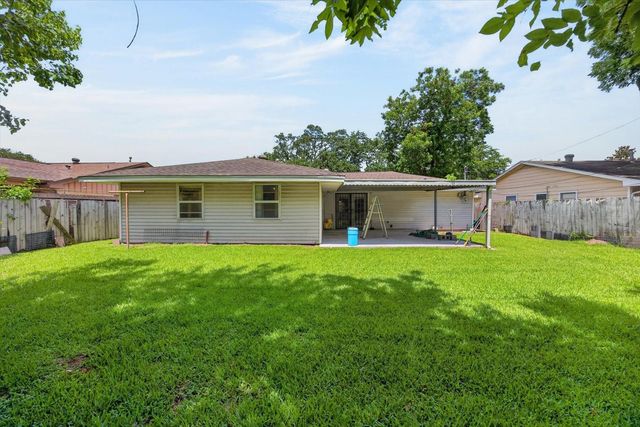 1313 Plymouth Street, Pasadena, TX 77502