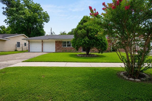 1313 Plymouth Street, Pasadena, TX 77502