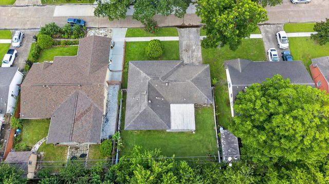 1313 Plymouth Street, Pasadena, TX 77502