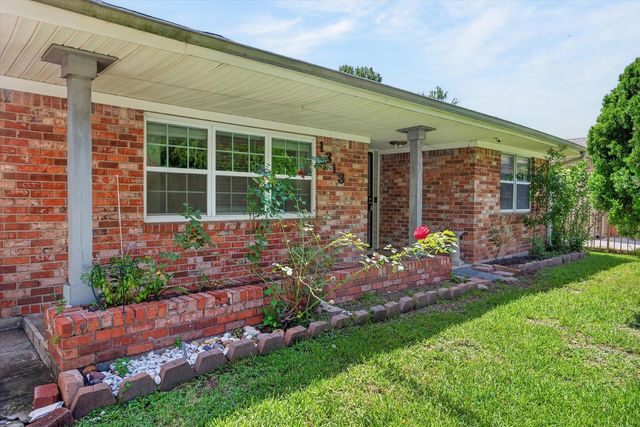 1313 Plymouth Street, Pasadena, TX 77502