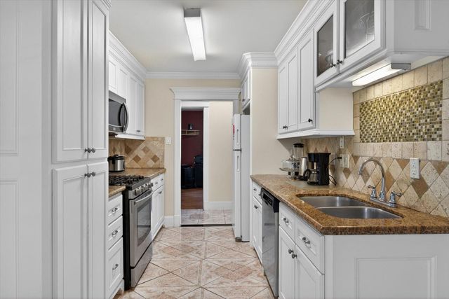 1313 Plymouth Street, Pasadena, TX 77502