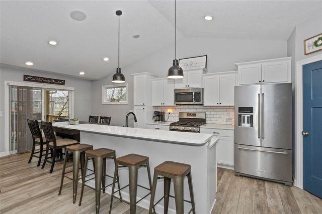 216 Rellim Drive, Norwalk, IA 50211