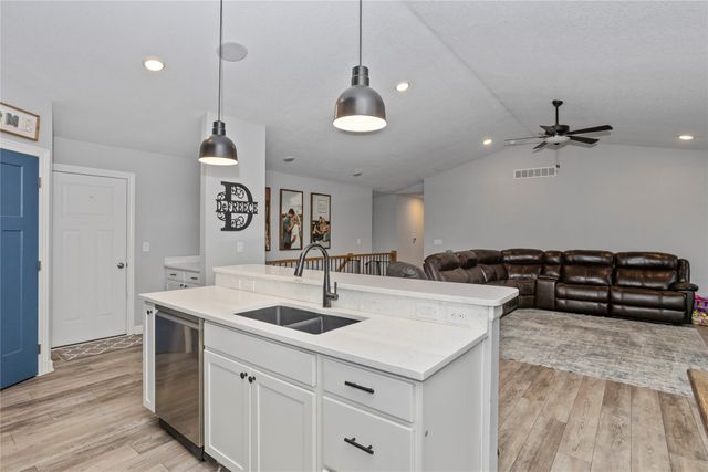 216 Rellim Drive, Norwalk, IA 50211