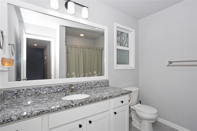 216 Rellim Drive, Norwalk, IA 50211