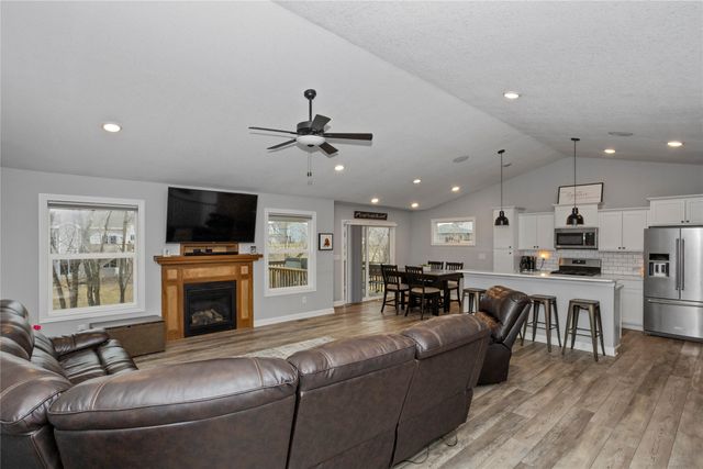 216 Rellim Drive, Norwalk, IA 50211