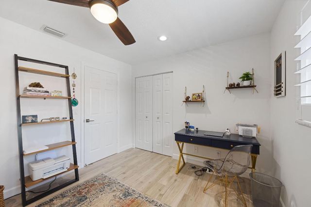 5710 Coach House Circle F, Boca Raton, FL 33486