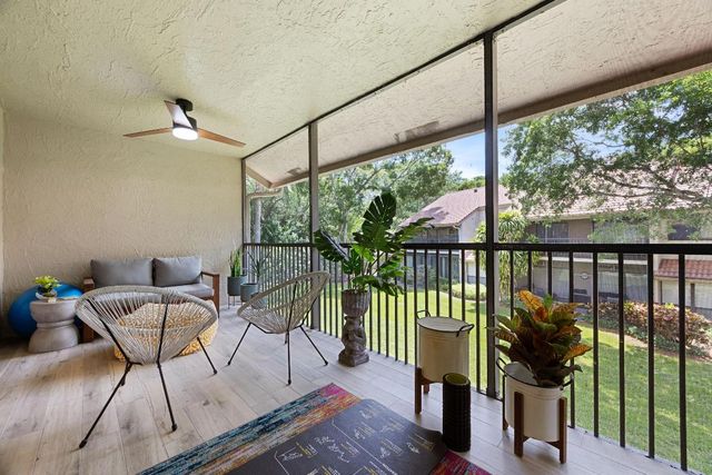 5710 Coach House Circle F, Boca Raton, FL 33486