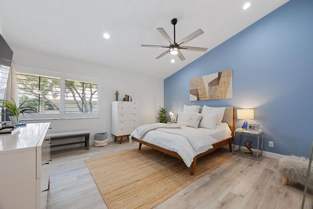 5710 Coach House Circle F, Boca Raton, FL 33486