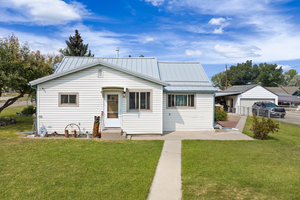 212 S 5th Street, East Helena, MT 59635 photo 1