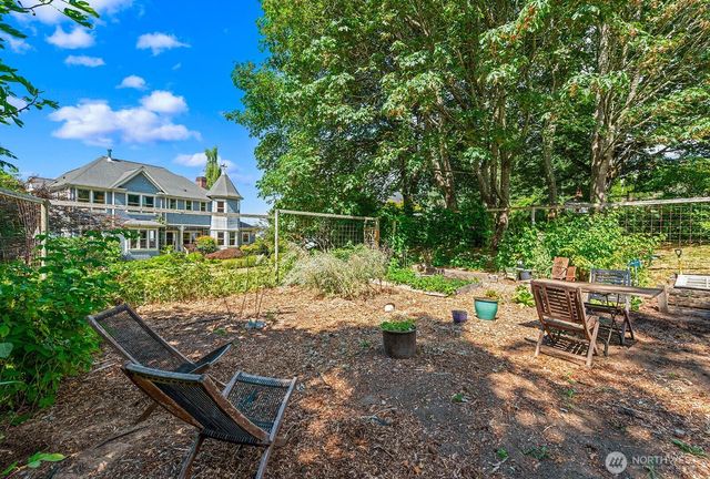 6838 SW Maury Park Road, Vashon, WA 98070