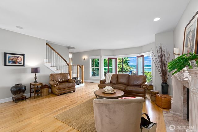 6838 SW Maury Park Road, Vashon, WA 98070