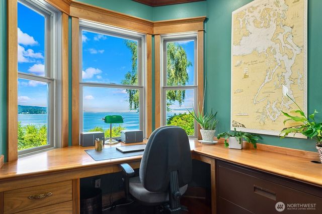 6838 SW Maury Park Road, Vashon, WA 98070