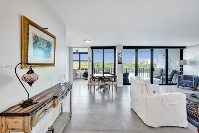 936 Intracoastal Dr 4F, Fort Lauderdale, FL 33304