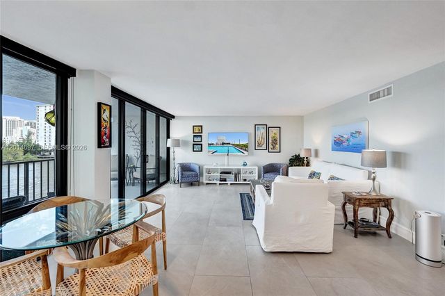 936 Intracoastal Dr 4F, Fort Lauderdale, FL 33304