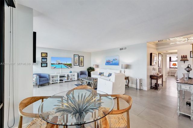 936 Intracoastal Dr 4F, Fort Lauderdale, FL 33304