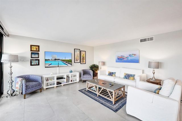 936 Intracoastal Dr 4F, Fort Lauderdale, FL 33304