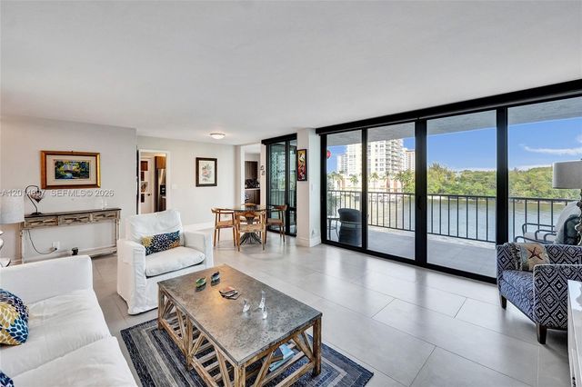 936 Intracoastal Dr 4F, Fort Lauderdale, FL 33304