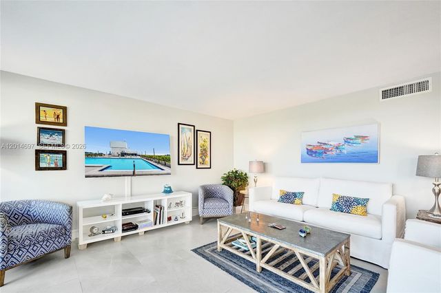 936 Intracoastal Dr 4F, Fort Lauderdale, FL 33304
