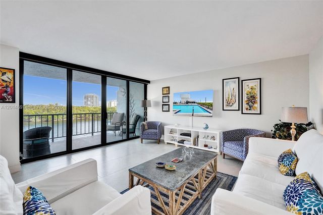 936 Intracoastal Dr 4F, Fort Lauderdale, FL 33304
