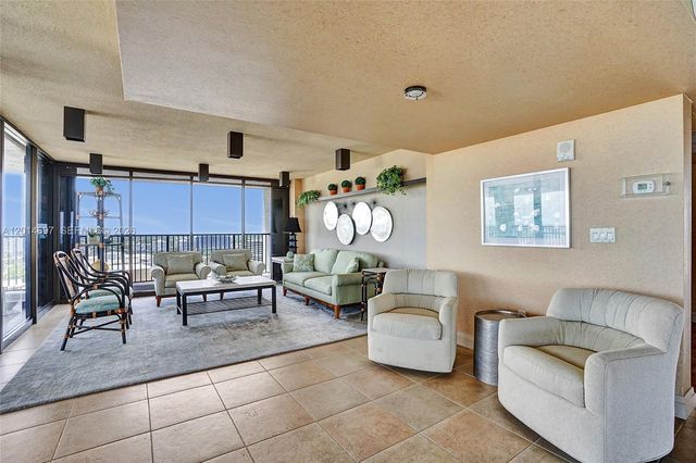 936 Intracoastal Dr 4F, Fort Lauderdale, FL 33304