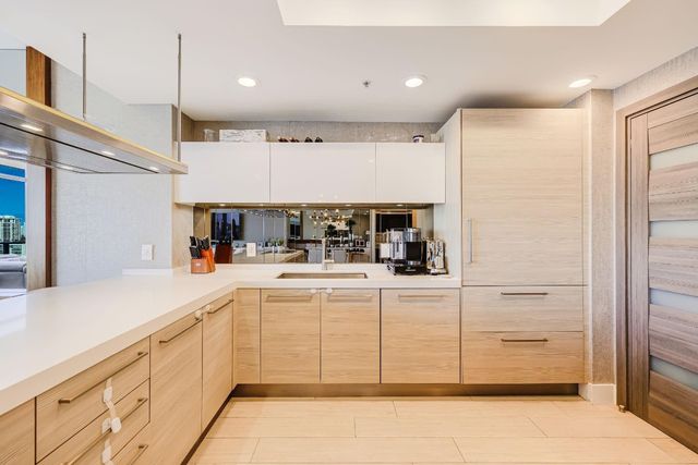 17301 Biscayne Boulevard 1011, North Miami Beach, FL 33160