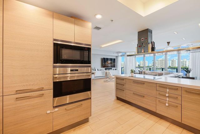 17301 Biscayne Boulevard 1011, North Miami Beach, FL 33160