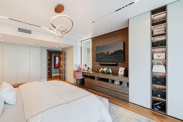 17301 Biscayne Boulevard 1011, North Miami Beach, FL 33160