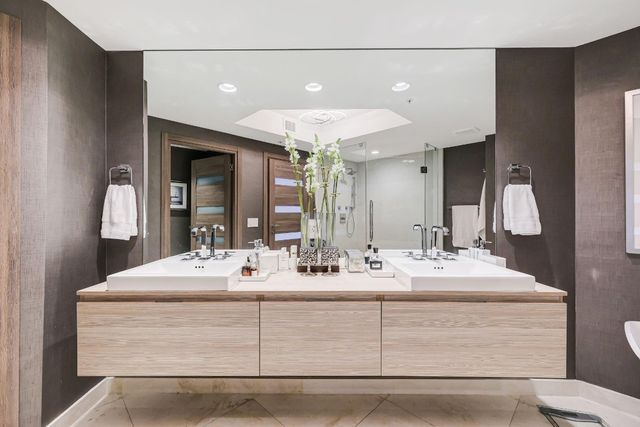 17301 Biscayne Boulevard 1011, North Miami Beach, FL 33160