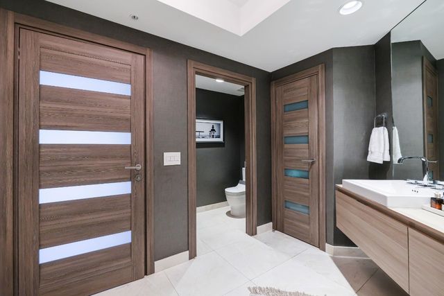 17301 Biscayne Boulevard 1011, North Miami Beach, FL 33160