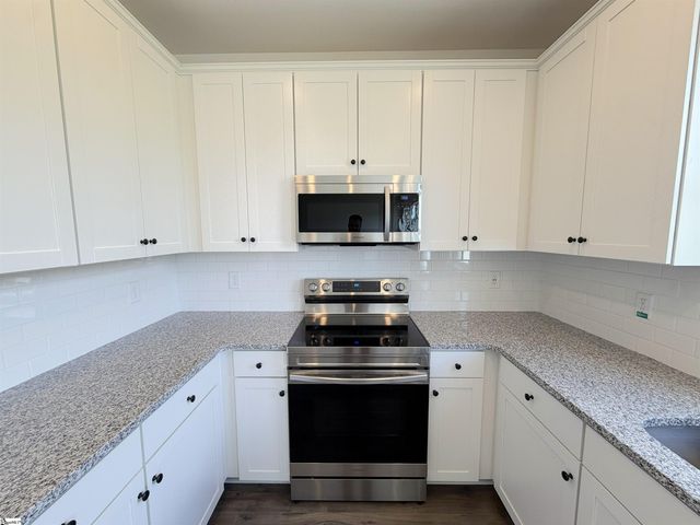 1279 Westgate Village Drive, Spartanburg, SC 29301
