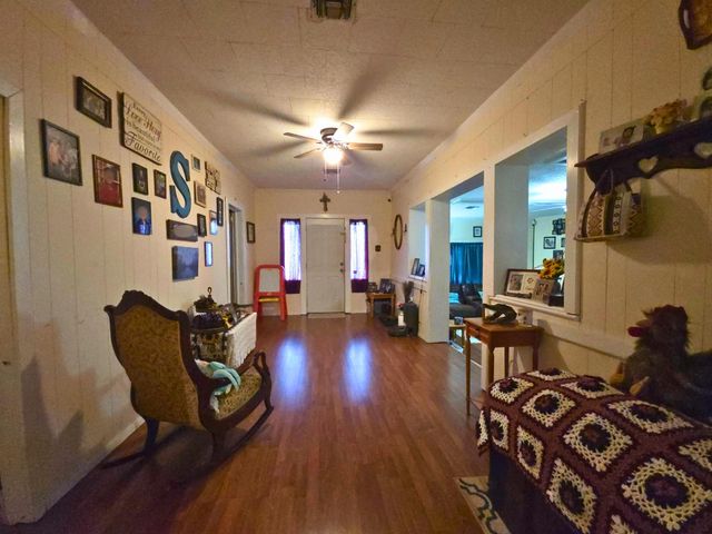 105 E Smith St, Galliano, LA 70354