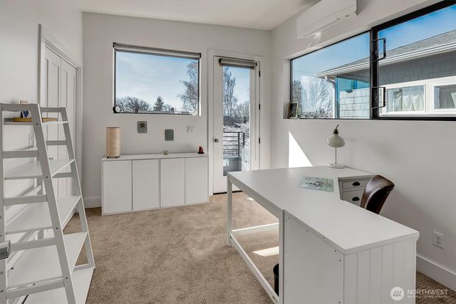 2660 9th Avenue W, Seattle, WA 98119