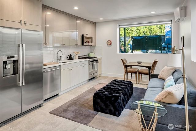 2660 9th Avenue W, Seattle, WA 98119