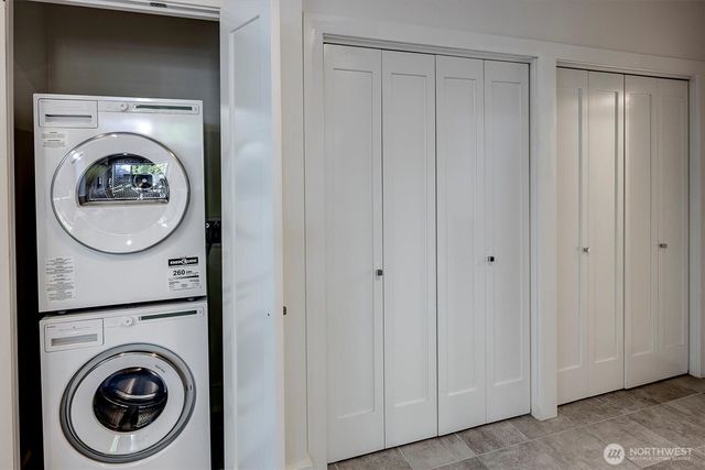 2660 9th Avenue W, Seattle, WA 98119