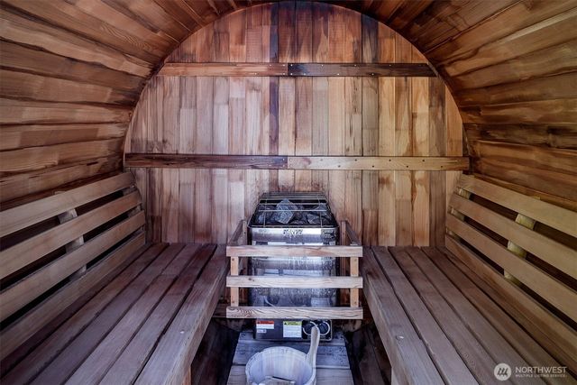 2660 9th Avenue W, Seattle, WA 98119