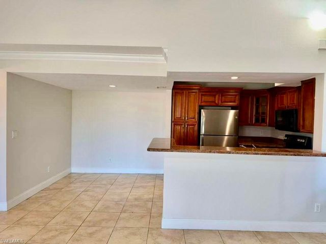 169 SANTA CLARA DR 11, Naples, FL 34104