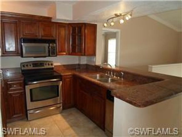 169 SANTA CLARA DR 11, Naples, FL 34104