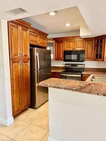 169 SANTA CLARA DR 11, Naples, FL 34104