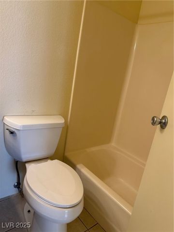 1361 East University Avenue 209, Las Vegas, NV 89119