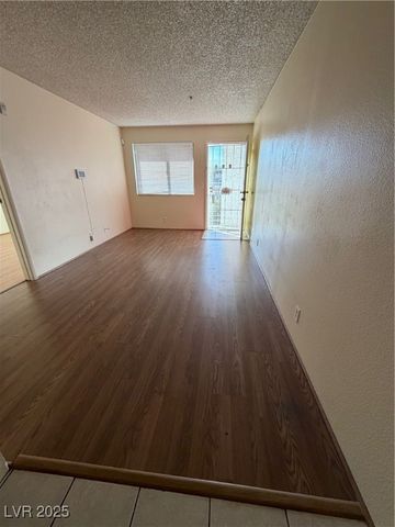 1361 East University Avenue 209, Las Vegas, NV 89119