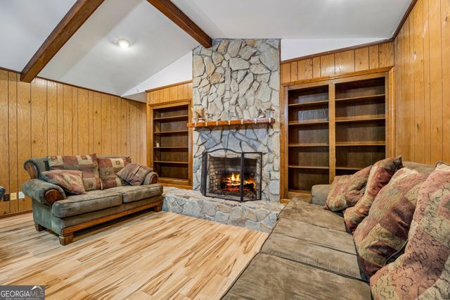 1746 Scrubby Bluff Road, Kingsland, GA 31548