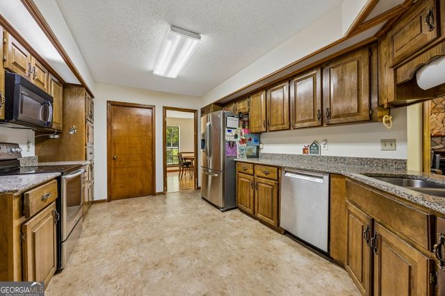 1746 Scrubby Bluff Road, Kingsland, GA 31548
