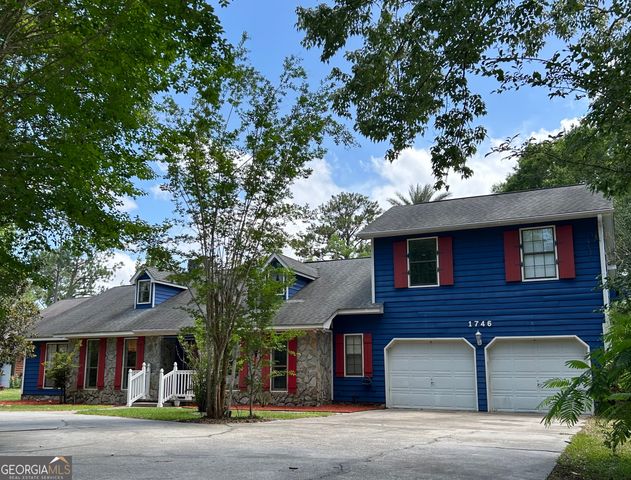 1746 Scrubby Bluff Road, Kingsland, GA 31548