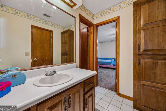 1746 Scrubby Bluff Road, Kingsland, GA 31548