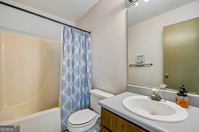 1746 Scrubby Bluff Road, Kingsland, GA 31548
