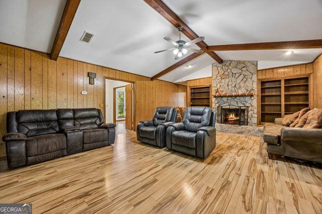 1746 Scrubby Bluff Road, Kingsland, GA 31548