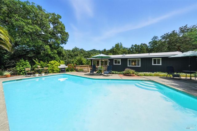 46 Carson Rd, Woodacre, CA 94973