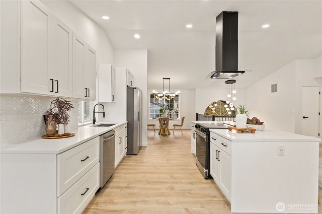 16805 123rd Avenue Ct E, Puyallup, WA 98374