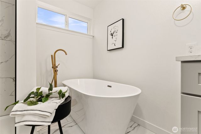 16805 123rd Avenue Ct E, Puyallup, WA 98374