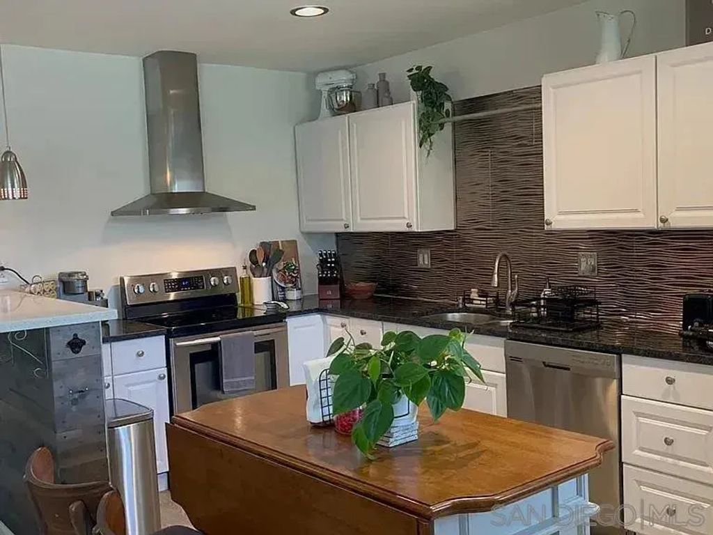 3532 MEADE AVE. 28, San Diego, CA 92116